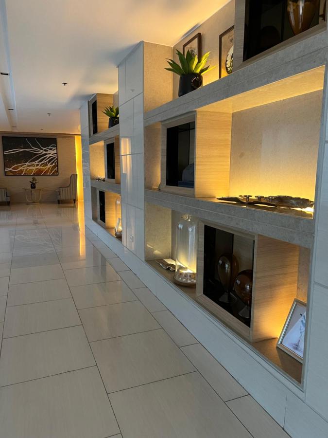 Sea Residences Paul'S Place Manila Esterno foto