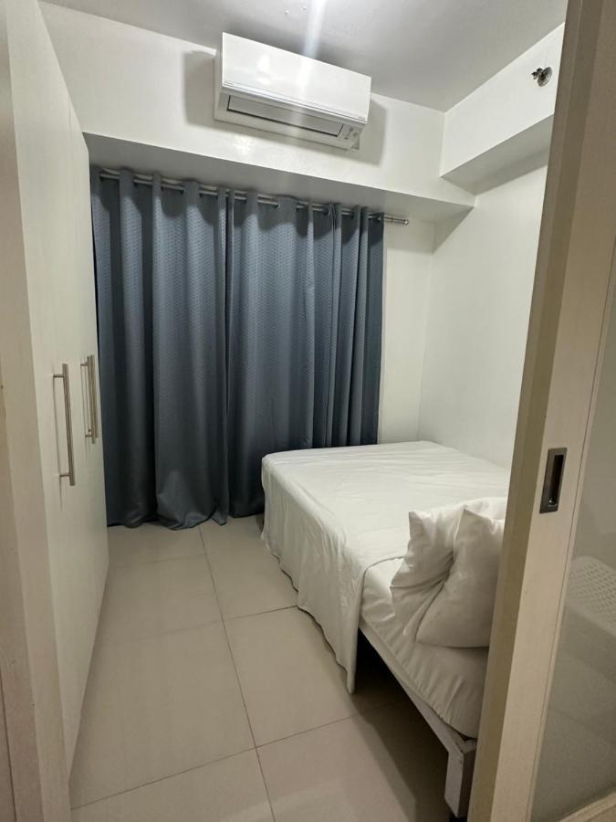 Sea Residences Paul'S Place Manila Esterno foto